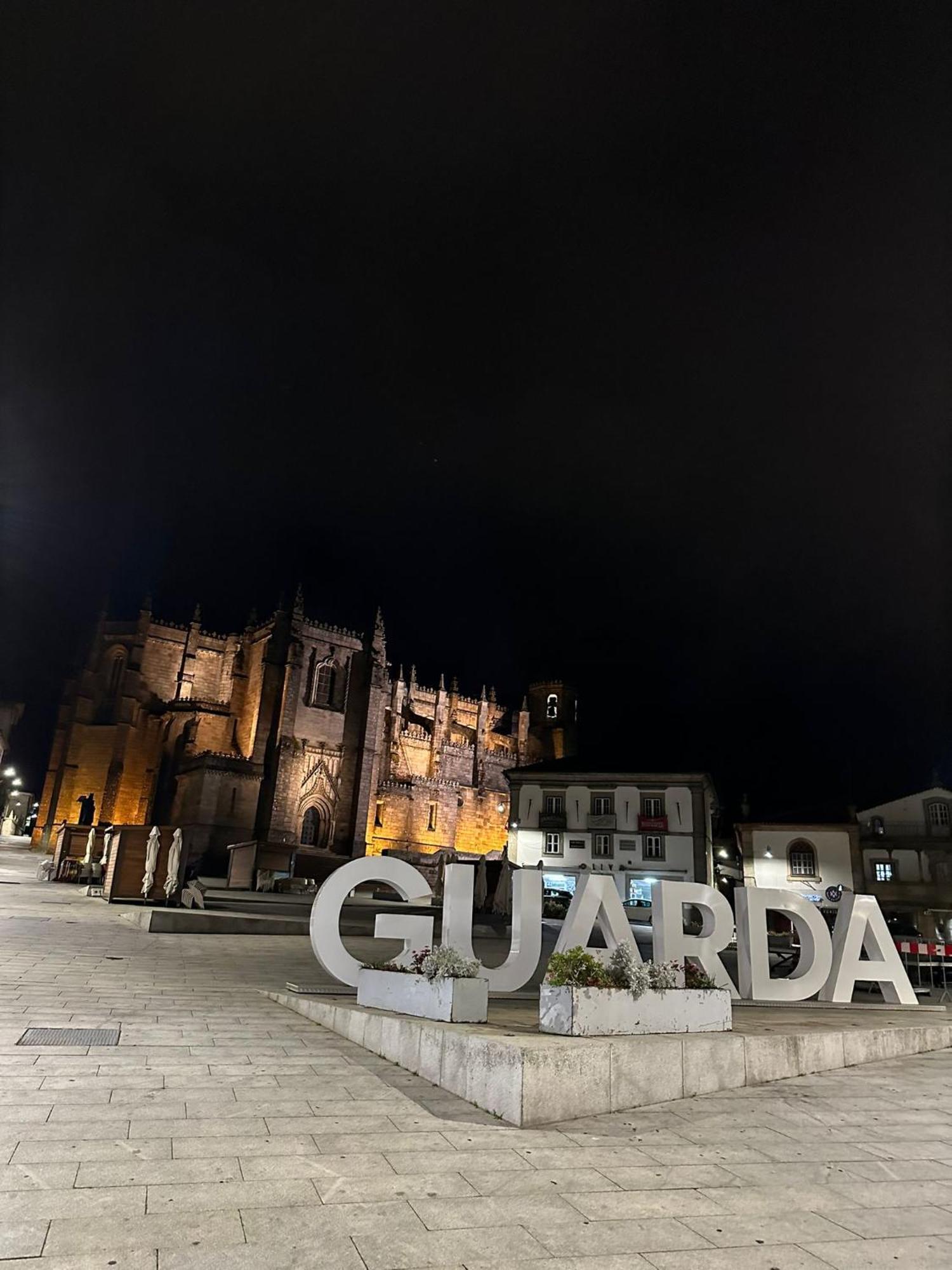Serrano T1 Centro Da Cidade Guarda Esterno foto